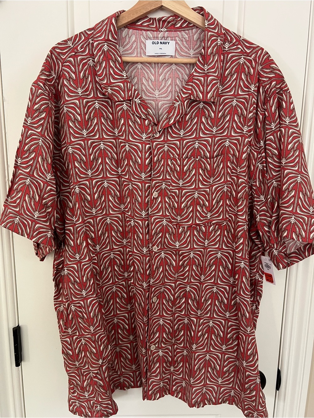 Old Navy Men's Red Geometric Camp-Collar Button-Up Shirt XXL